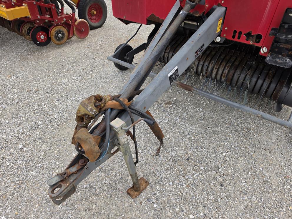 Image for 2014 Massey Ferguson 2946