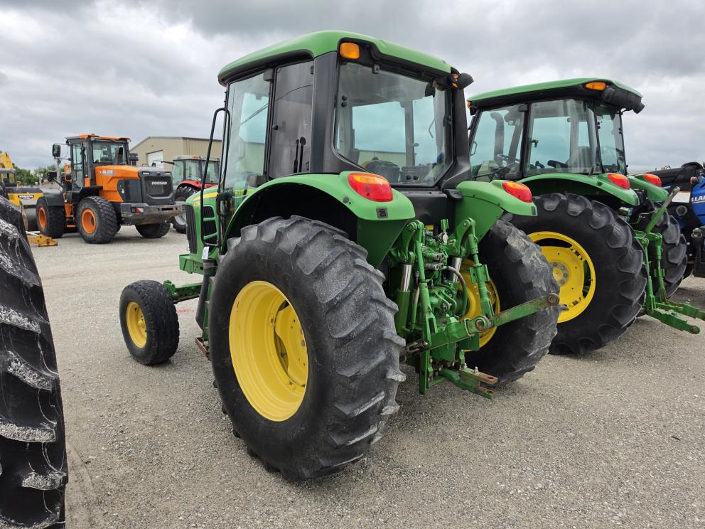 Image for 2010 John Deere 6330