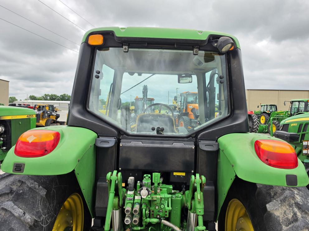 Image for 2010 John Deere 6330