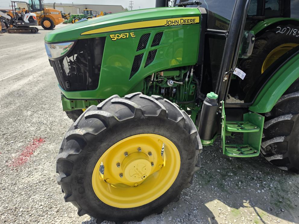 Image for 2023 John Deere 5067E