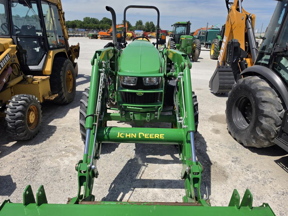 Image for 2022 John Deere 5100E
