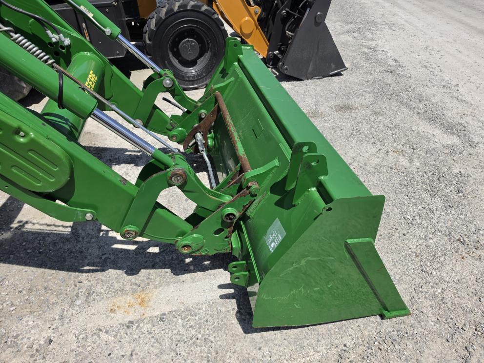 Image for 2022 John Deere 5100E