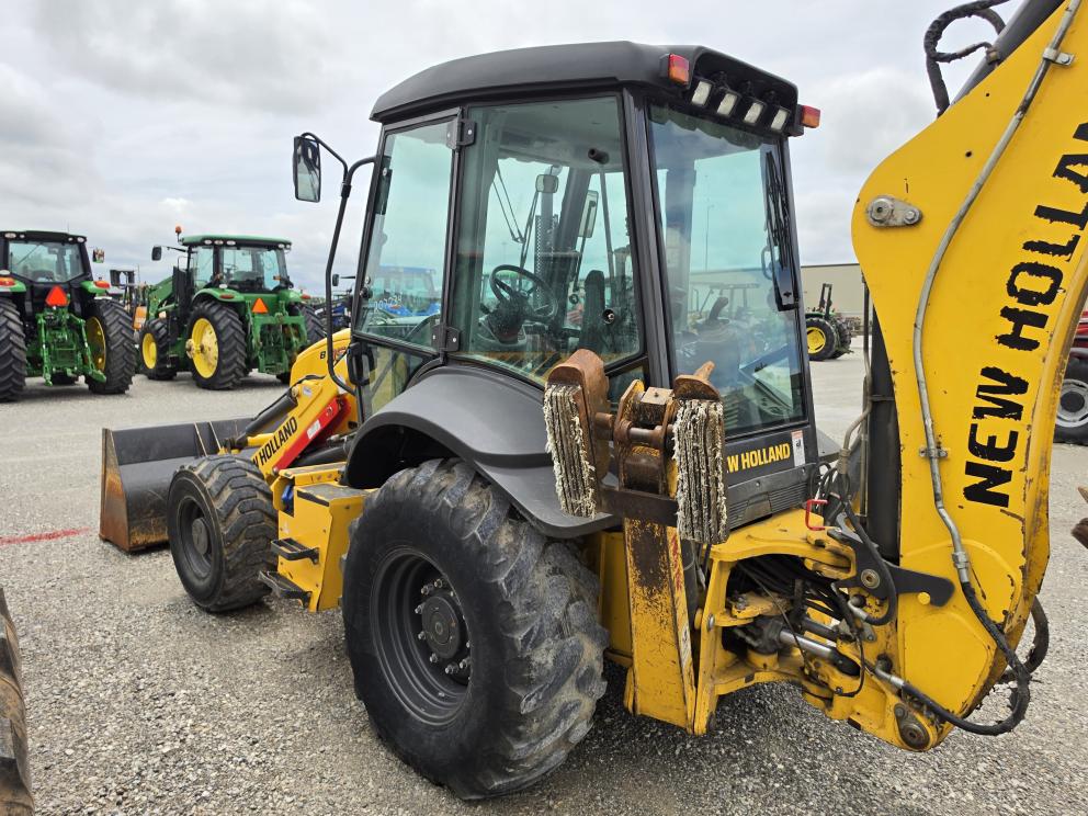 Image for 2022 New Holland B95C