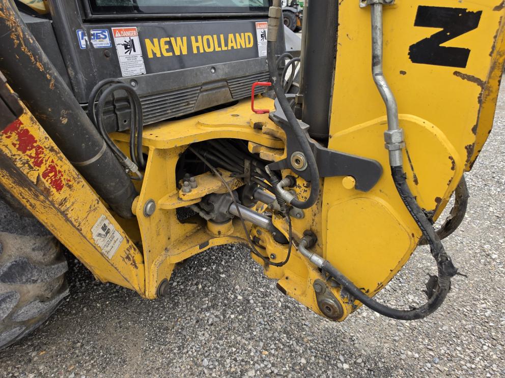 Image for 2022 New Holland B95C