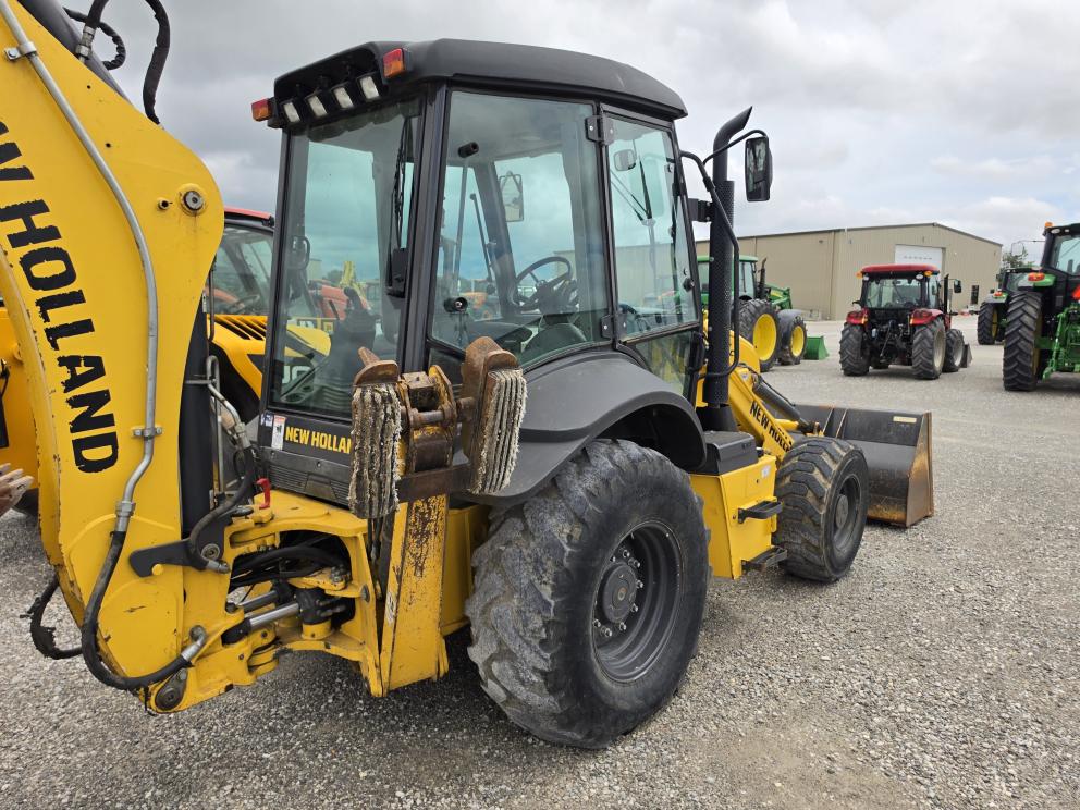 Image for 2022 New Holland B95C