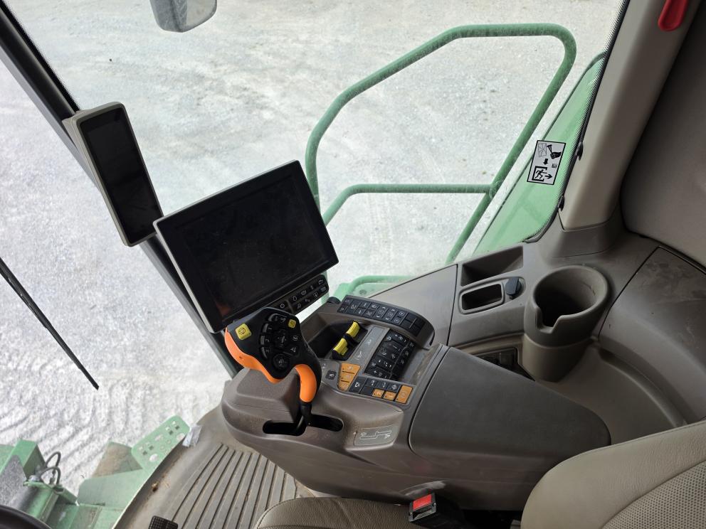 Image for 2023 John Deere S780