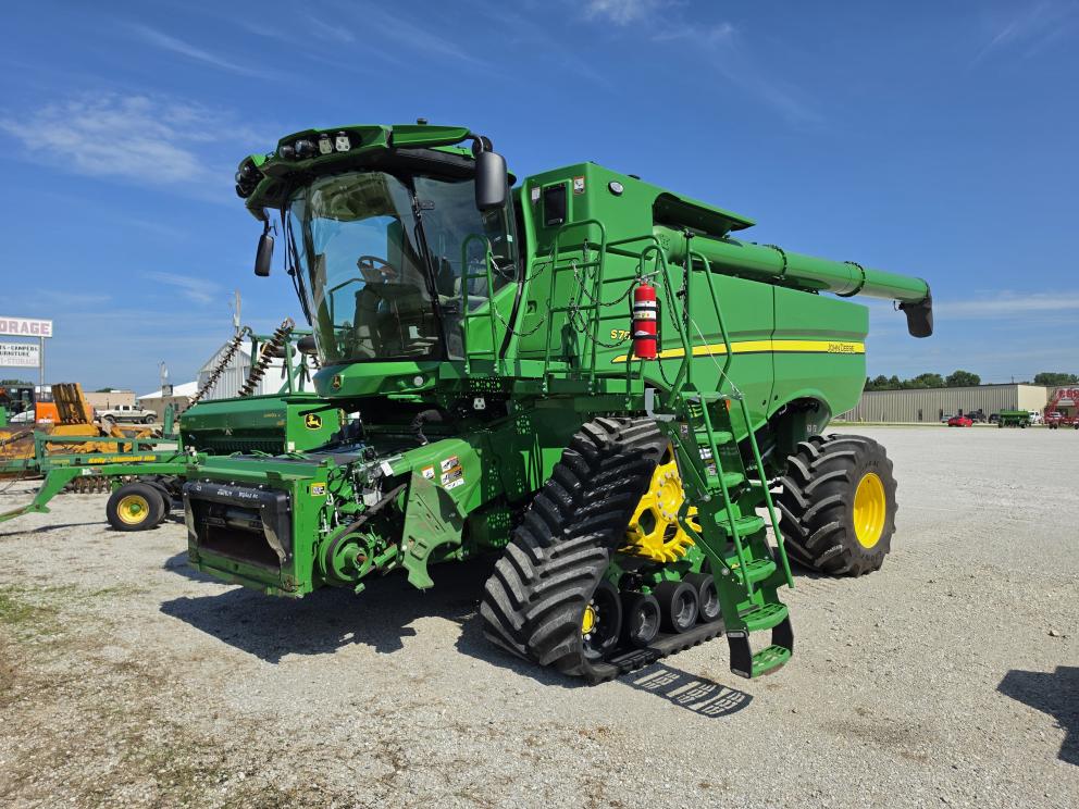 Image for 2023 John Deere S780