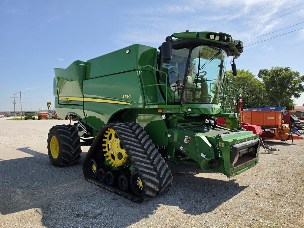 Image for 2023 John Deere S780