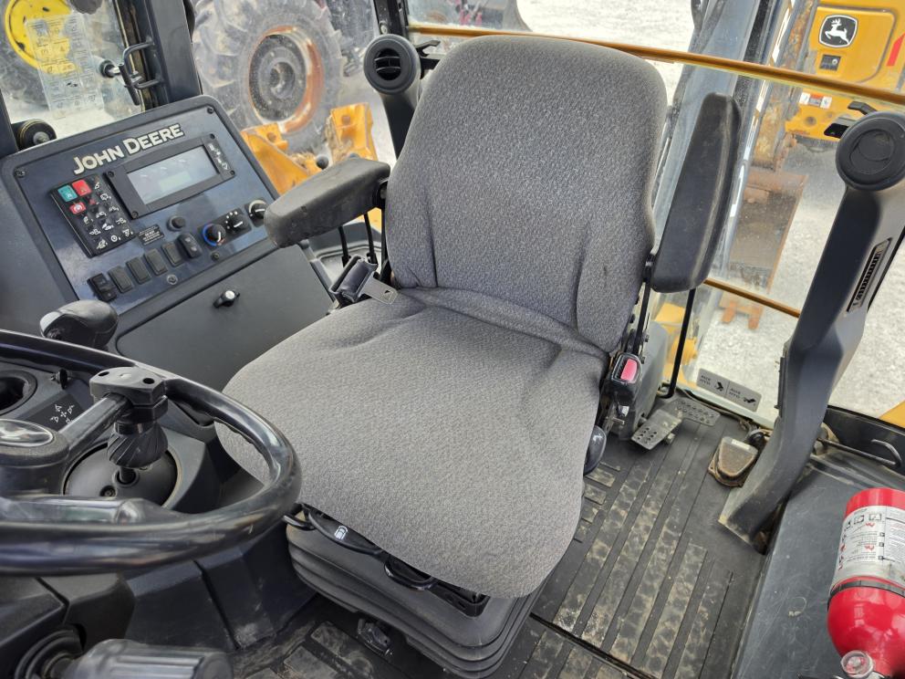 Image for 2015 John Deere 310SL