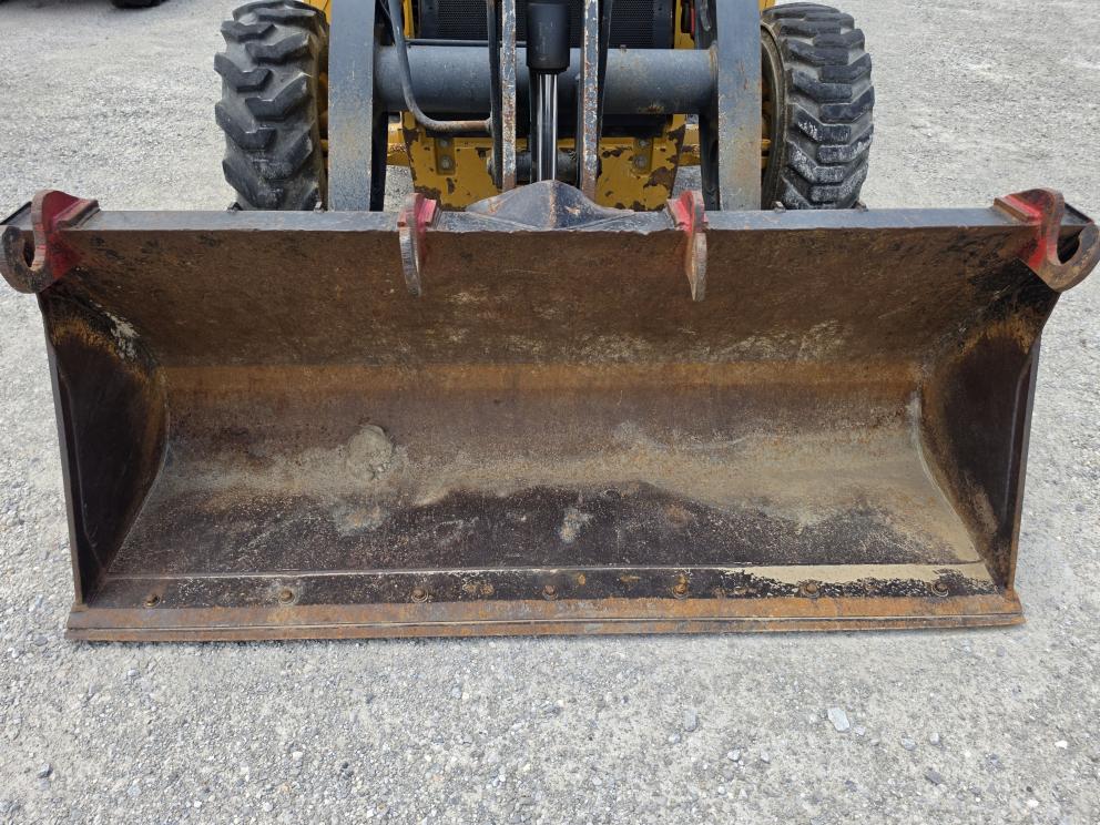 Image for 2015 John Deere 310SL