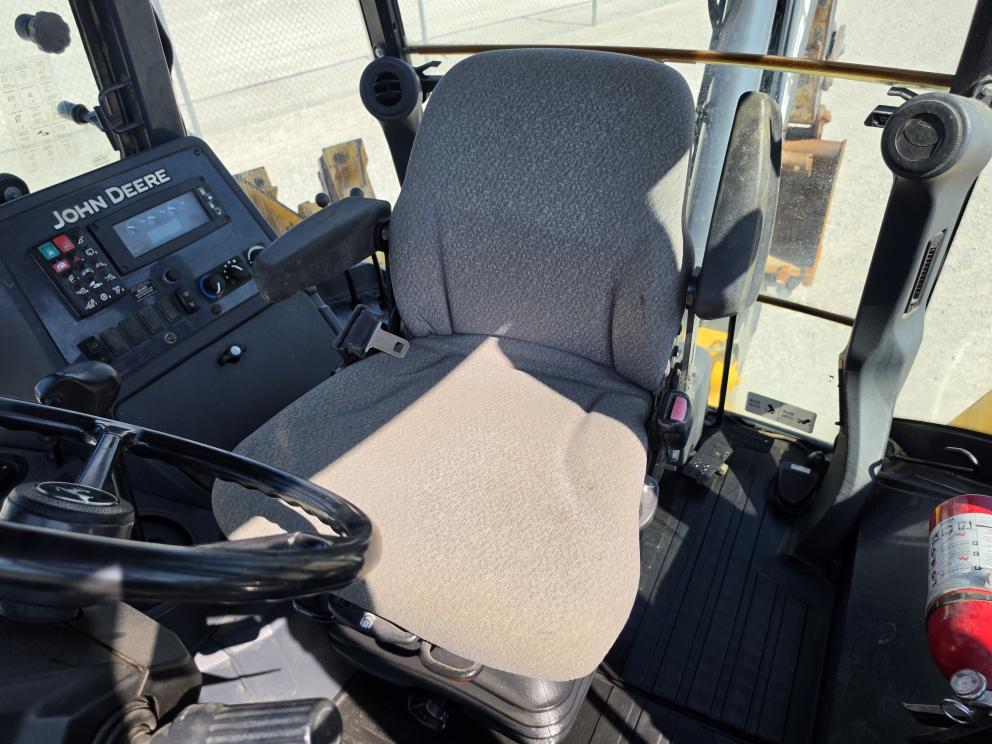 Image for 2015 John Deere 310SL