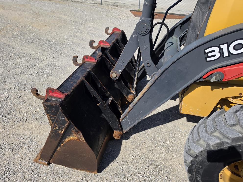 Image for 2015 John Deere 310SL