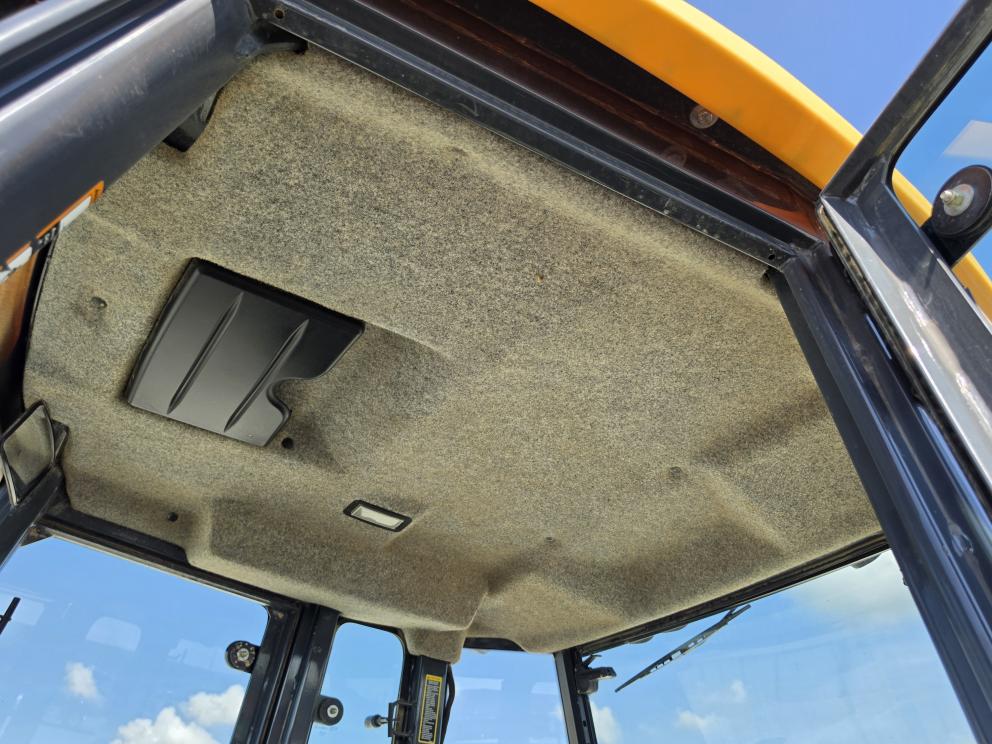 Image for 2015 John Deere 310SL