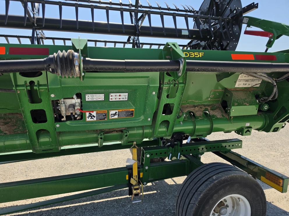 Image for 2022 John Deere HD35F