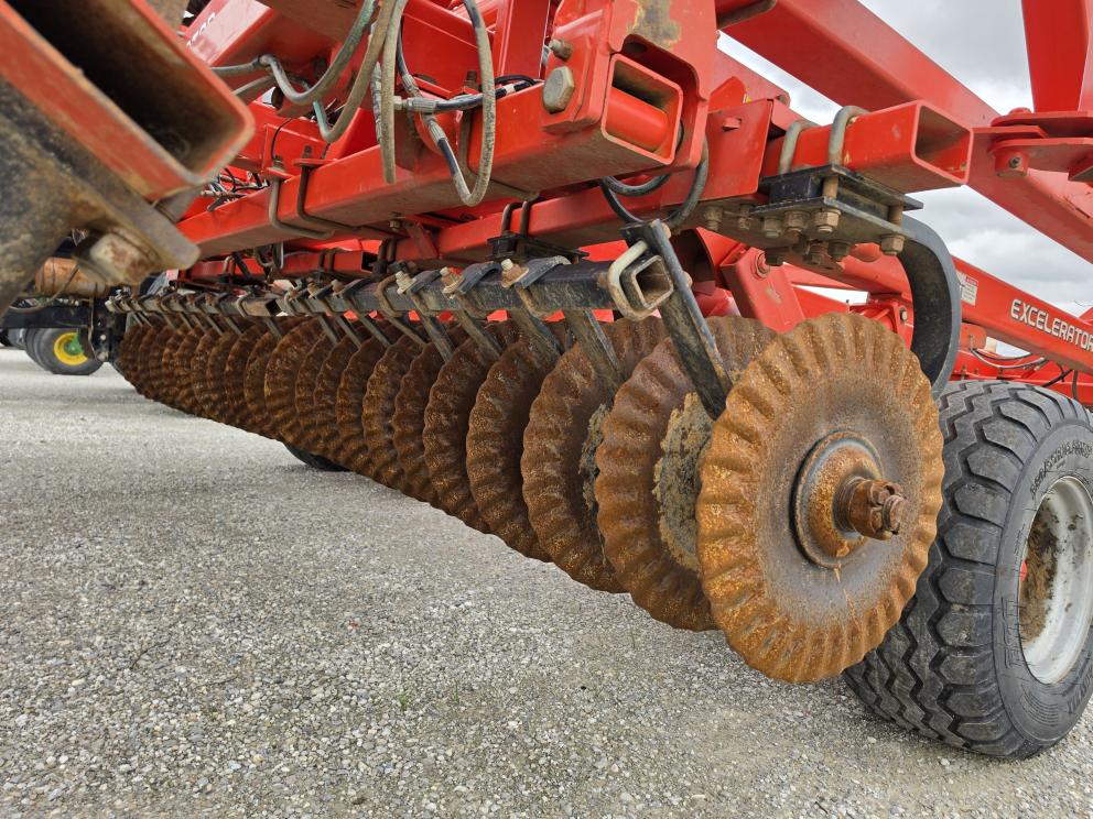 Image for 2015 Kuhn Krause 8000