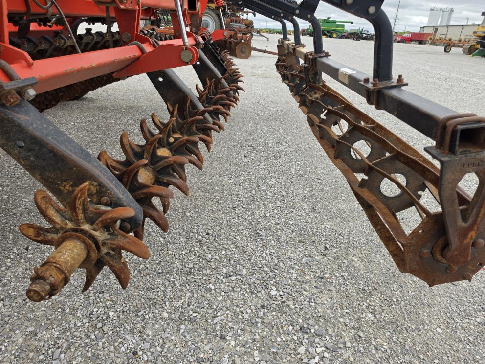 Image for 2015 Kuhn Krause 8000