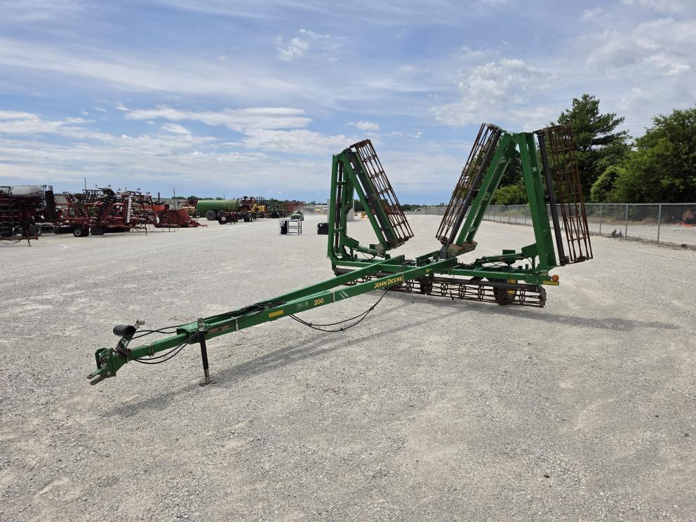 Image for 2003 John Deere 200