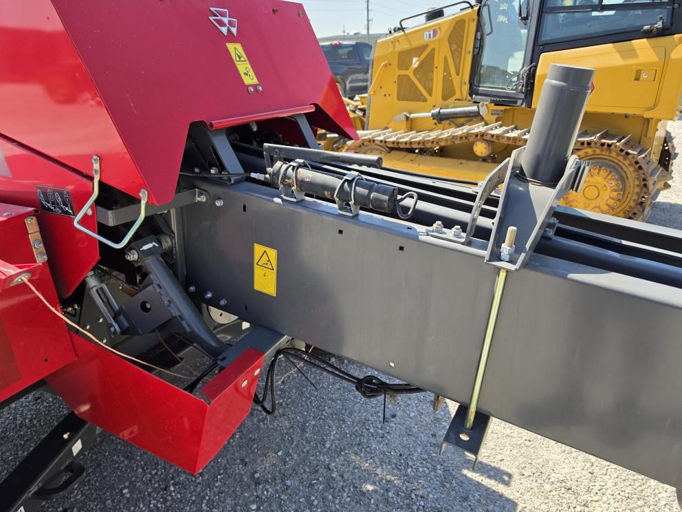 Image for 2021 Massey Ferguson 1840