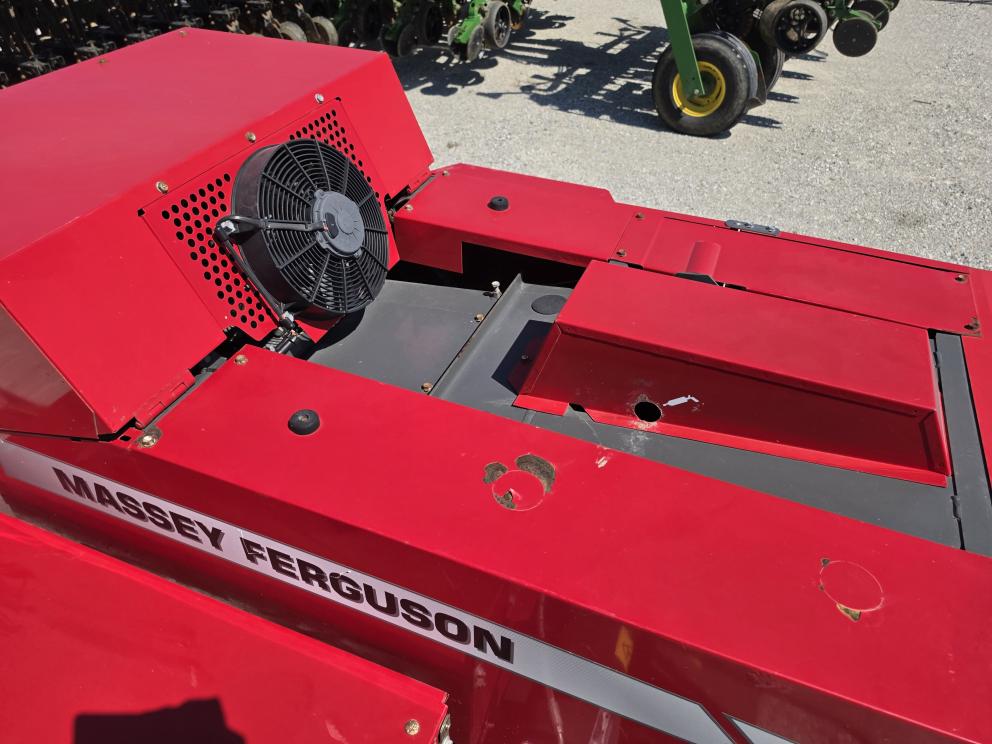 Image for 2021 Massey Ferguson 1840