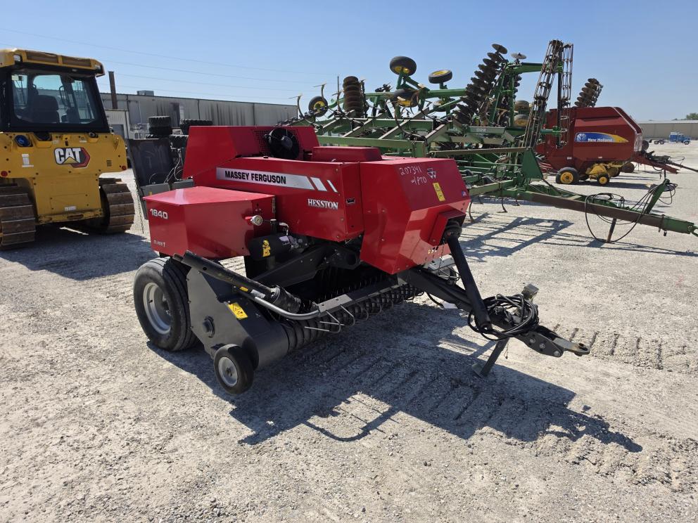Image for 2021 Massey Ferguson 1840