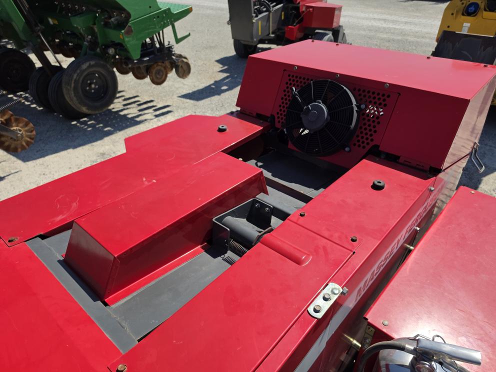 Image for 2021 Massey Ferguson 1840