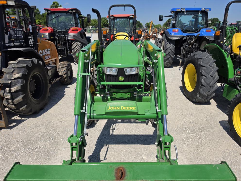 Image for 2022 John Deere 5045E
