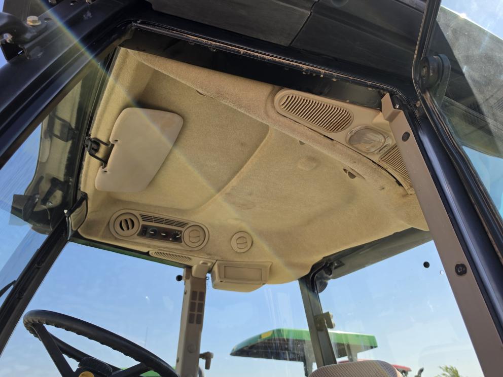 Image for 2013 John Deere 5085E