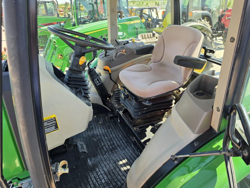 Image for 2013 John Deere 5085E