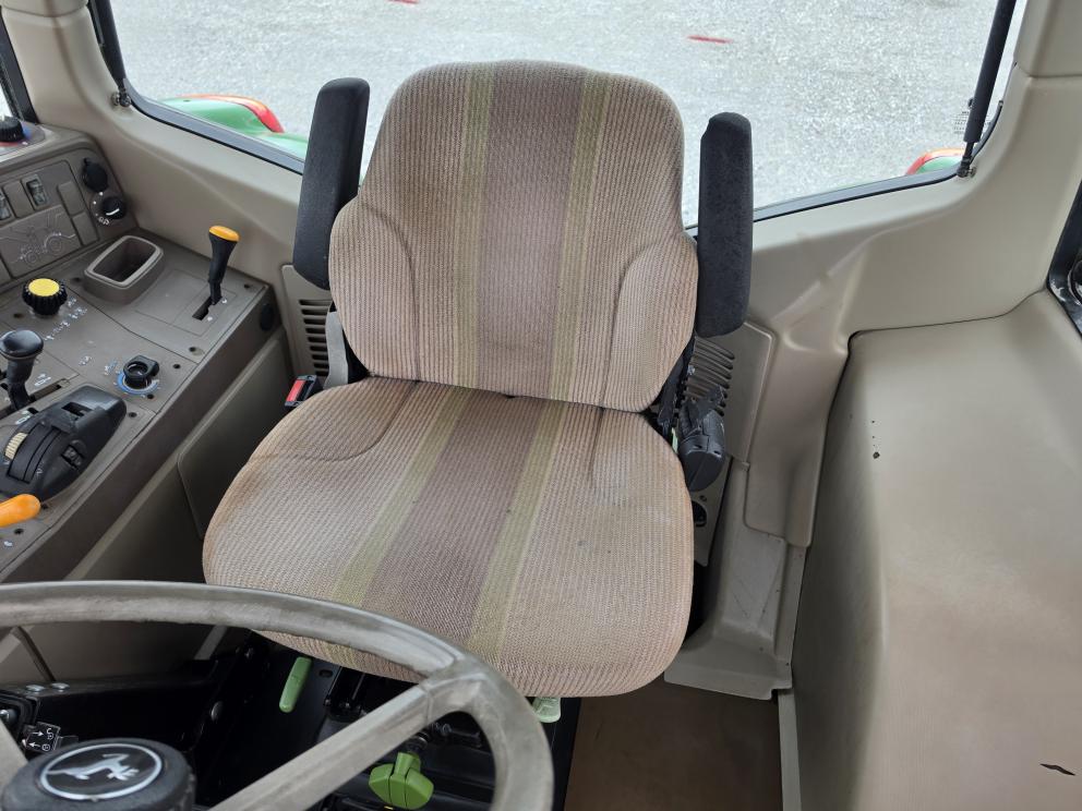 Image for 2008 John Deere 7330