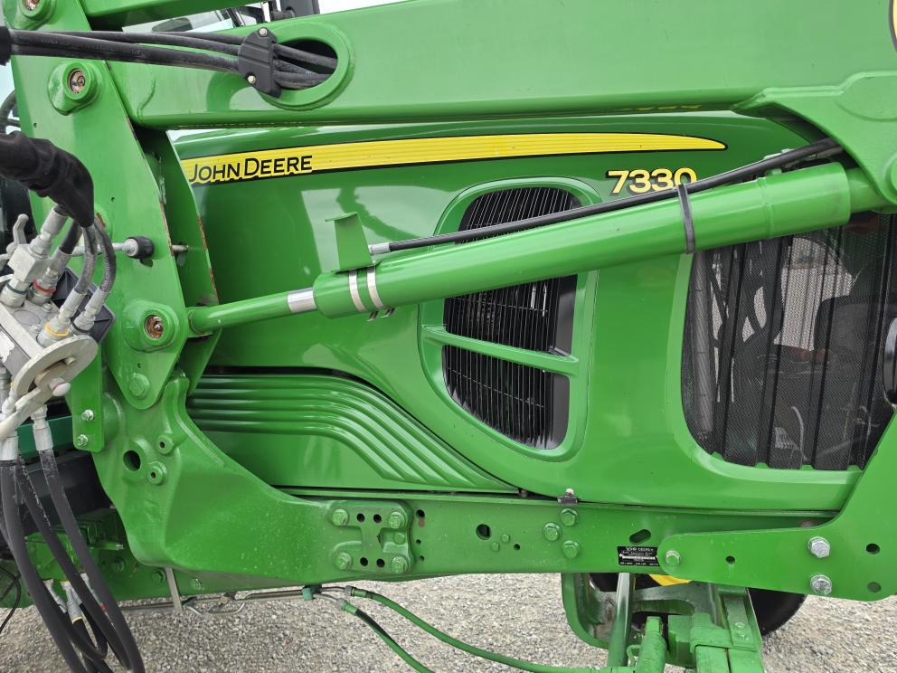 Image for 2008 John Deere 7330
