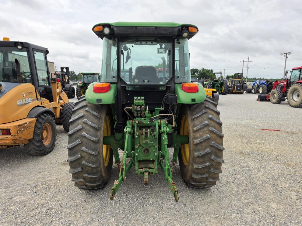 Image for 2013 John Deere 6140D