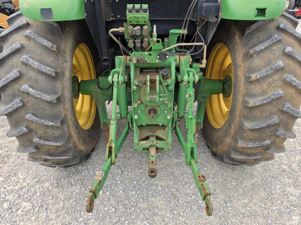 Image for 2013 John Deere 6140D