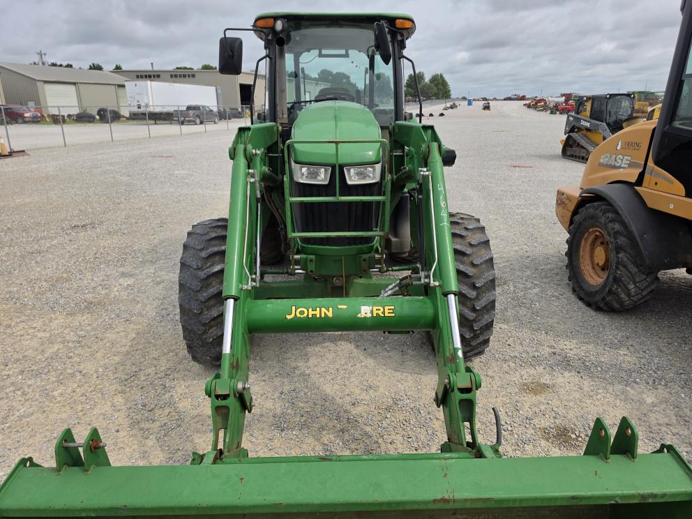 Image for 2013 John Deere 6140D