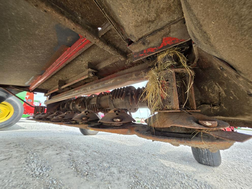 Image for 2014 New Holland H7330