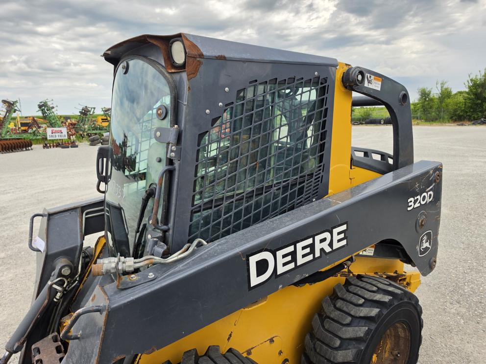 Image for 2013 John Deere 320D