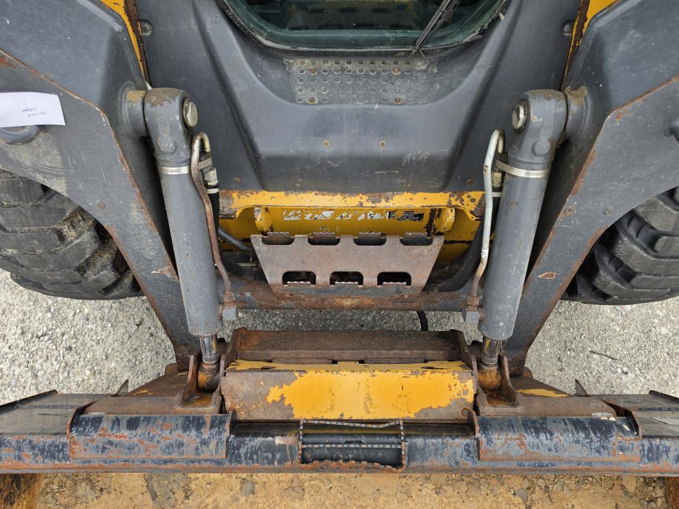 Image for 2013 John Deere 320D
