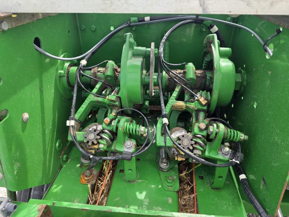 Image for 2001 John Deere 348