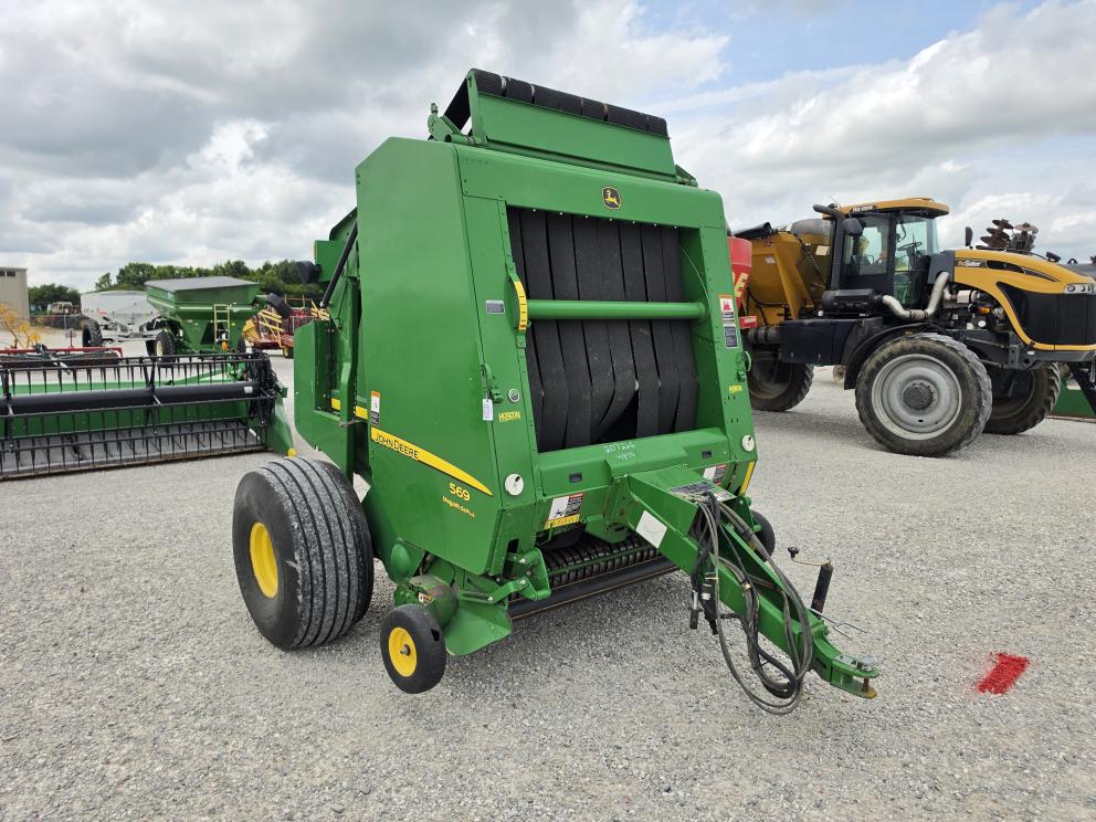 Image for 2015 John Deere 569