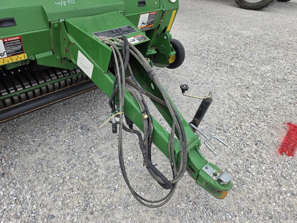 Image for 2015 John Deere 569