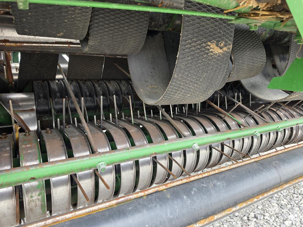 Image for 2015 John Deere 569