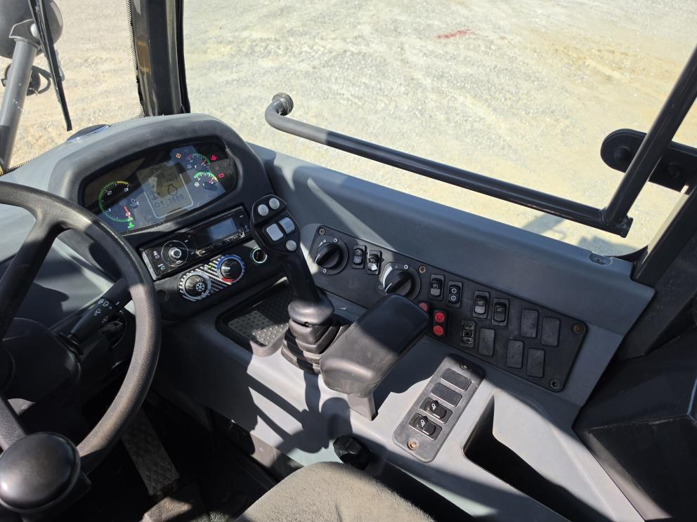 Image for 2016 New Holland W80C