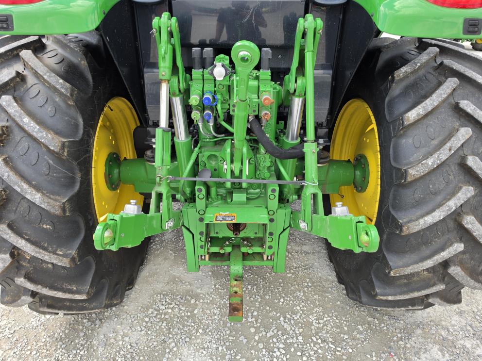 Image for 2022 John Deere 6120M