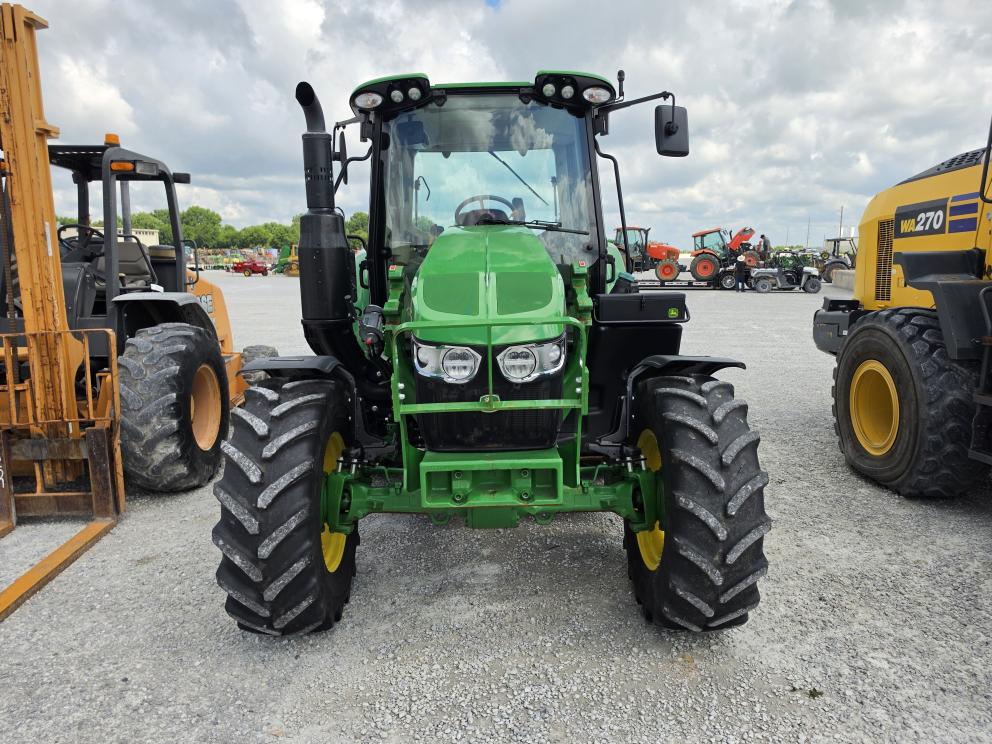 Image for 2022 John Deere 6120M
