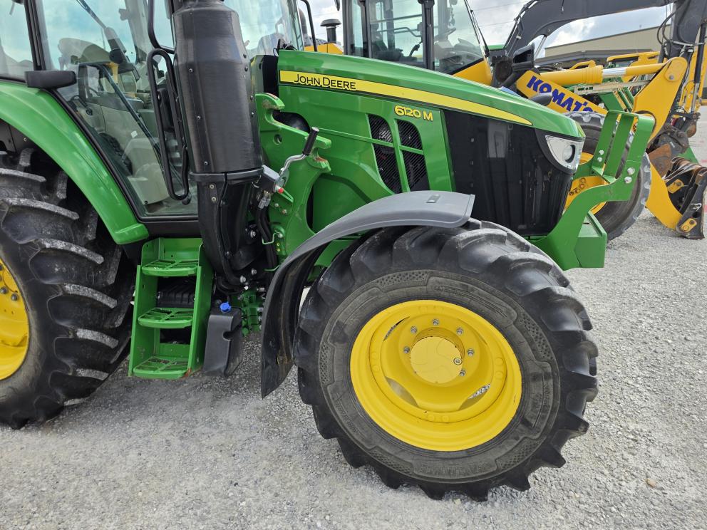 Image for 2022 John Deere 6120M