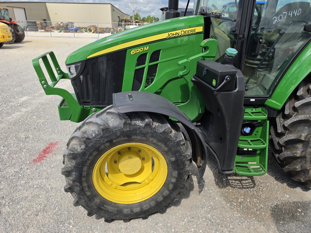 Image for 2022 John Deere 6120M