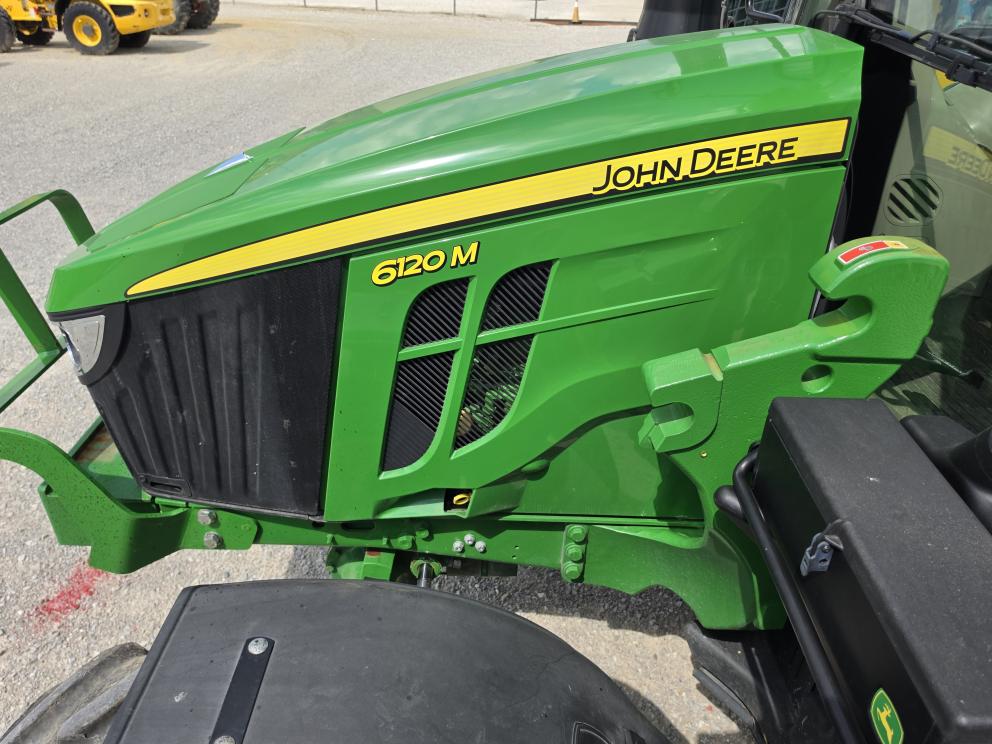 Image for 2022 John Deere 6120M