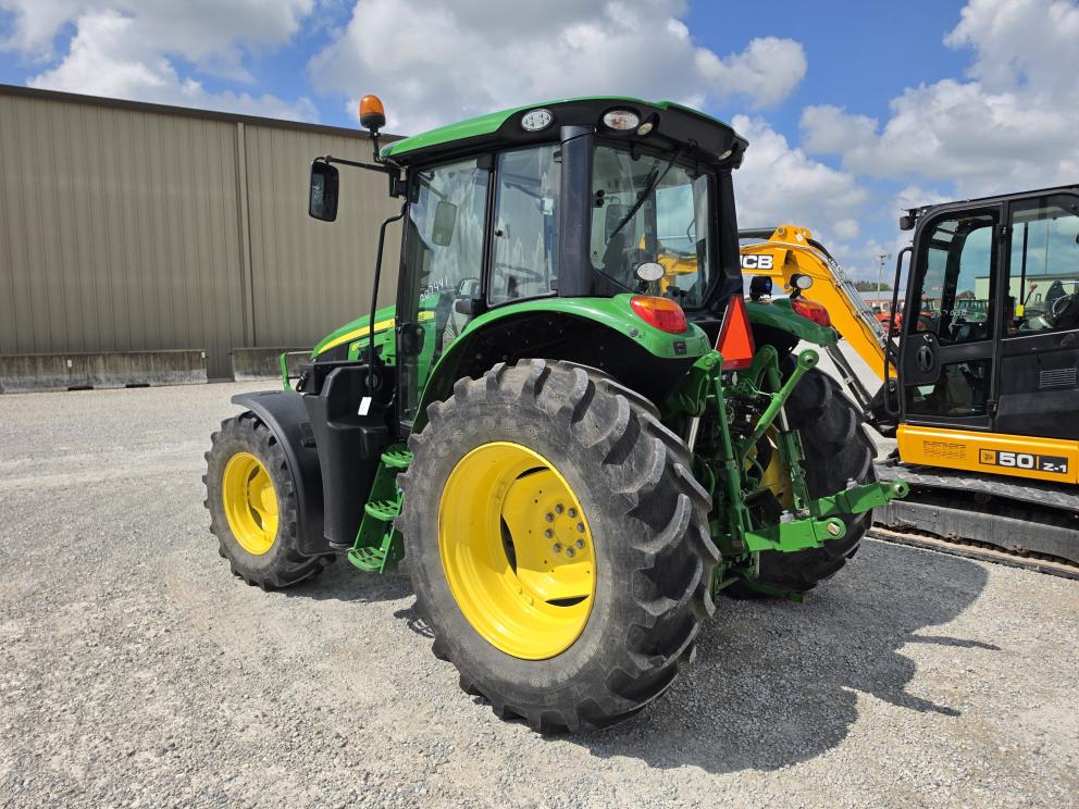 Image for 2022 John Deere 6120M
