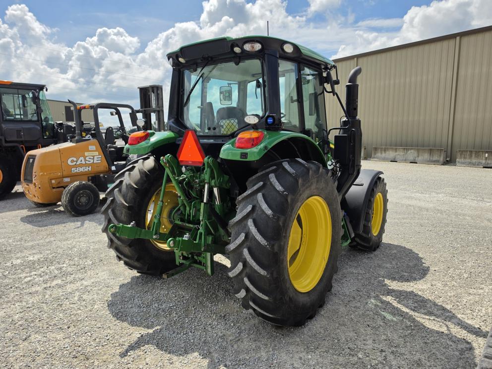 Image for 2022 John Deere 6120M