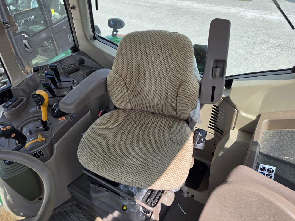 Image for 2022 John Deere 6120M