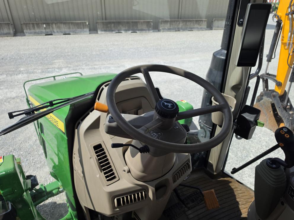 Image for 2022 John Deere 6120M